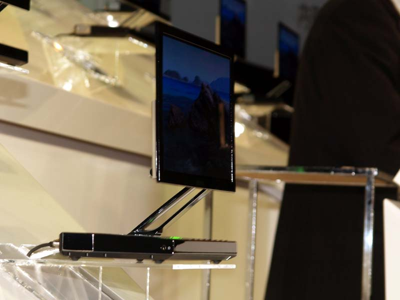 Illustration for article titled Sony's 3mm Thick XEL-1 OLED TV Finally Revealed, Japanese Launch this December